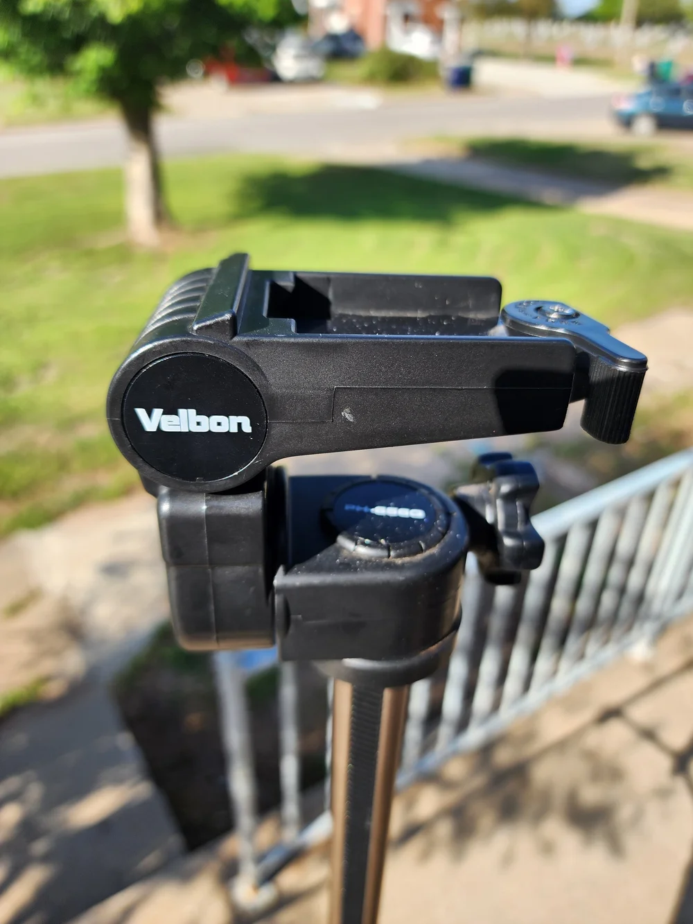 Velbon S-4000 Tripod with PH-656Q PT Head in Bronze - Lightweight Camera Support